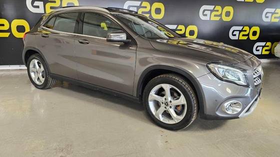 MERCEDES-BENZ GLA 200 1.6 CGI FLEX ENDURO 7G-DCT